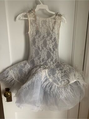 White Lace & Feather Dance. Costume